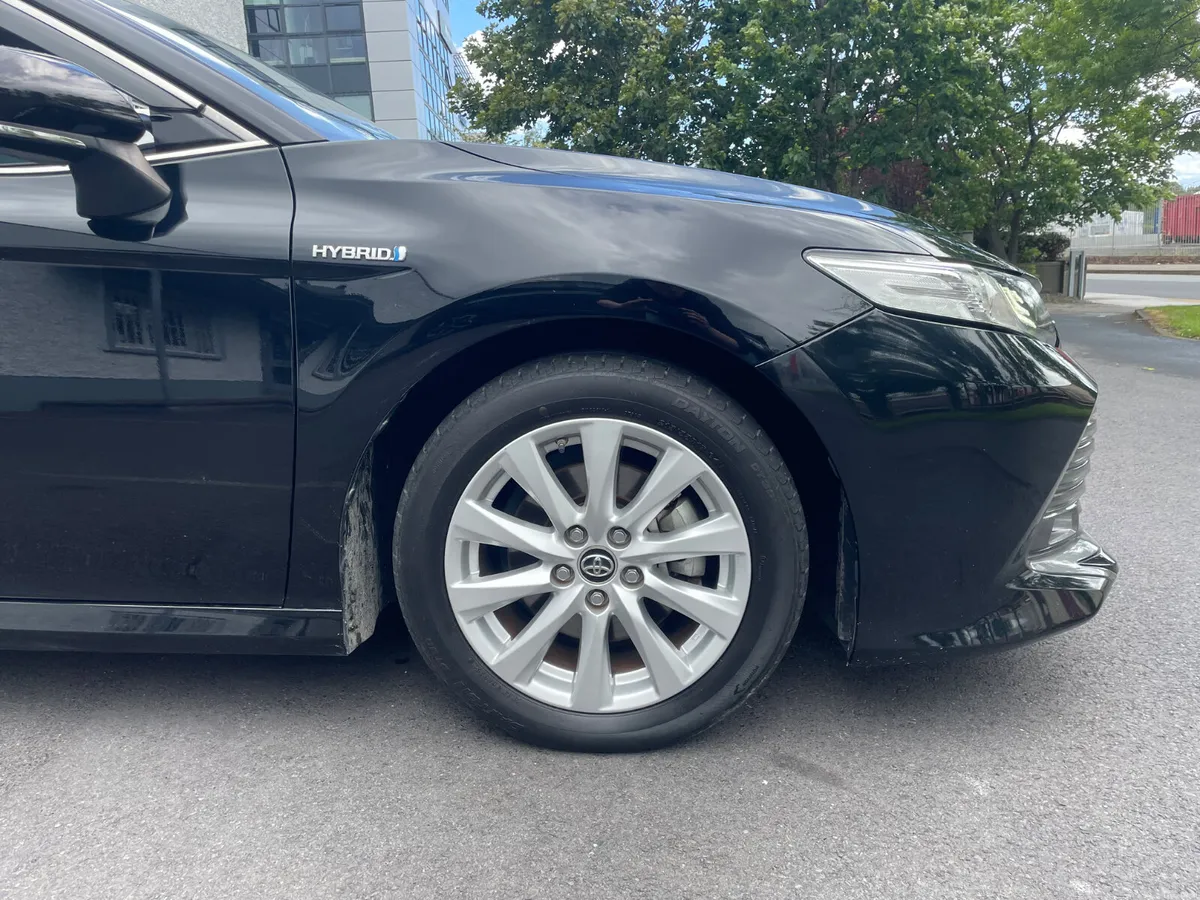 AUTO - HYBRID - REVERSE CAMERA - NEW NCT - LOW TAX - Image 2
