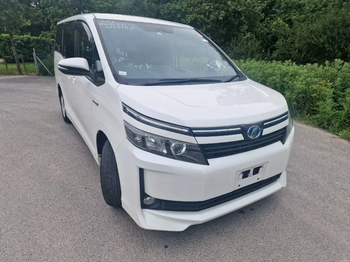 2015 Toyota Voxy 1.8L Hybrid  7seats Auto 120k km - Image 1