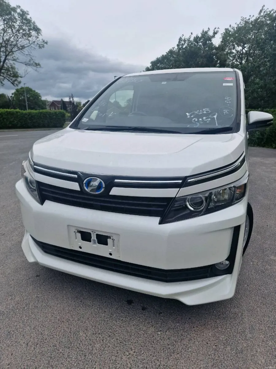 2015 Toyota Voxy 1.8L Hybrid  7seats Auto 120k km - Image 2