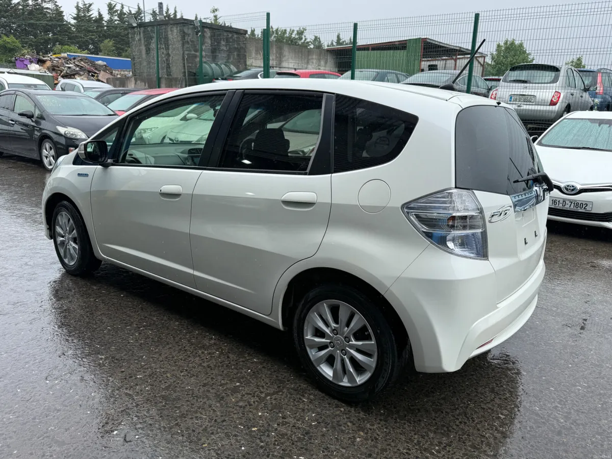 2013 Honda Fit Hybrid Automatic/Leather Spec/ - Image 6