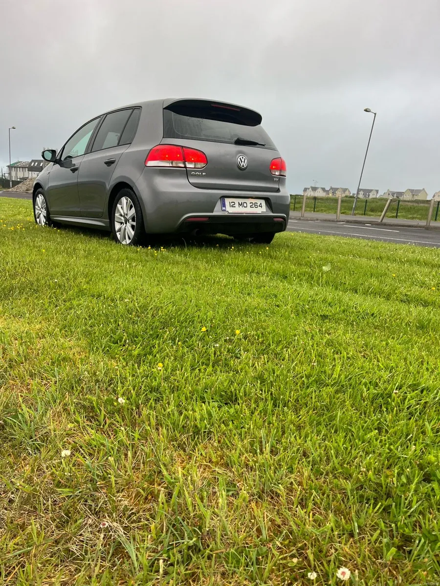 VW Golf. R-line €5450 - Image 2