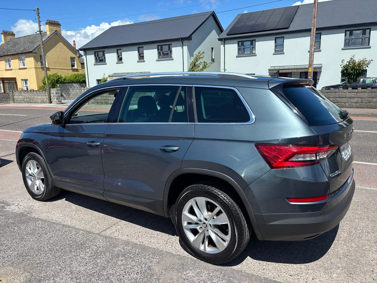 Skoda Kodiaq  AUTOMATIC  7  SEATER  LOW  MILEAGE - Image 4