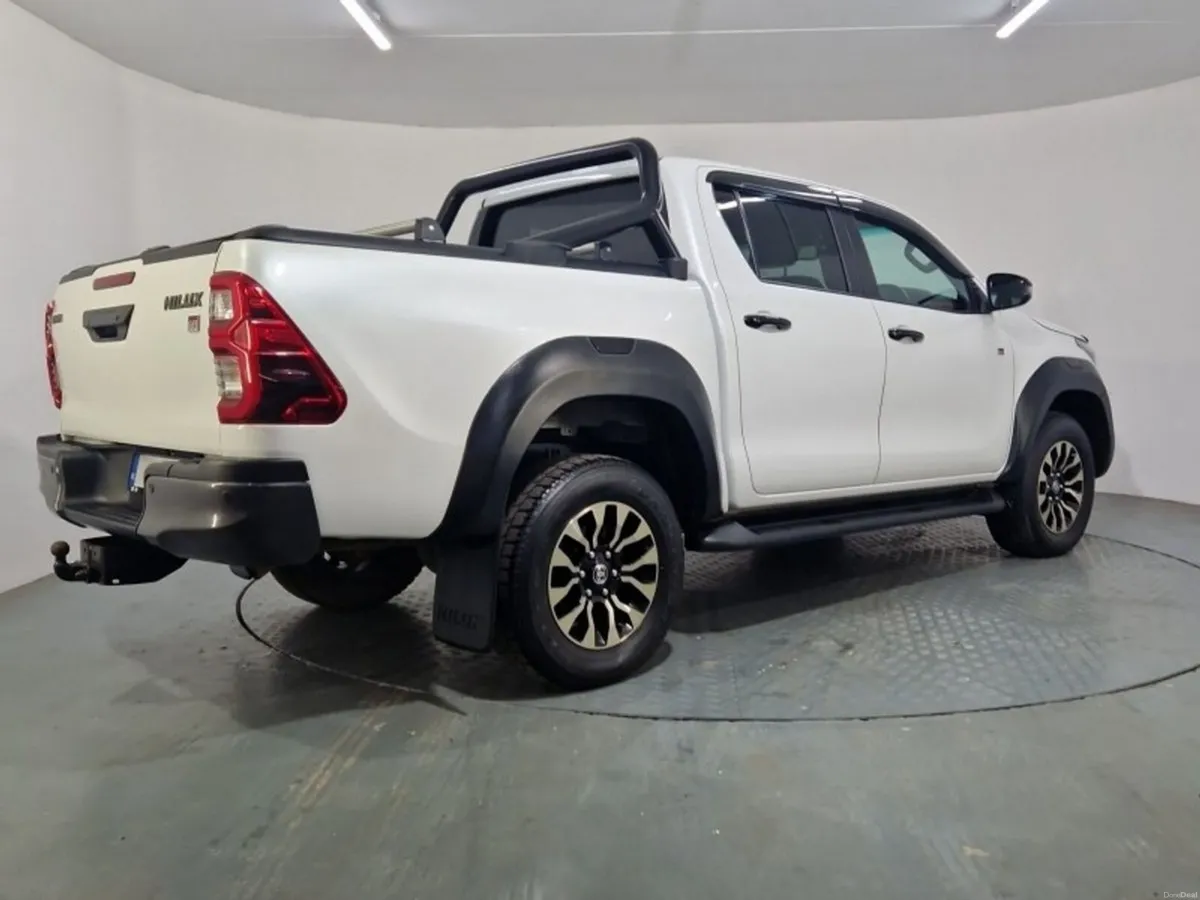 Toyota Hilux HILUX HILUX 2.8 GR SPORT 4DR A - Image 3