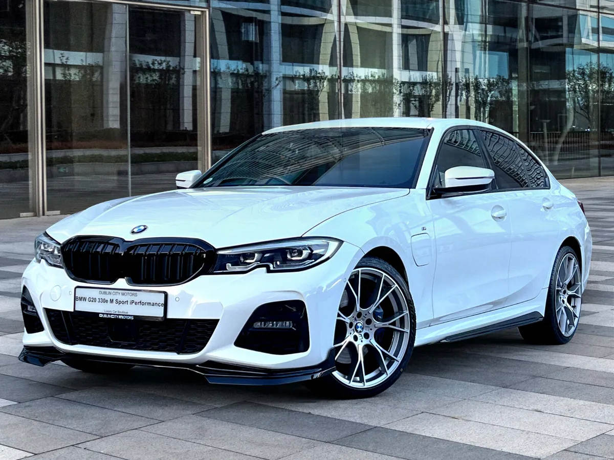 BMW 330e G20 M Sport Pro iPerformance - Image 3