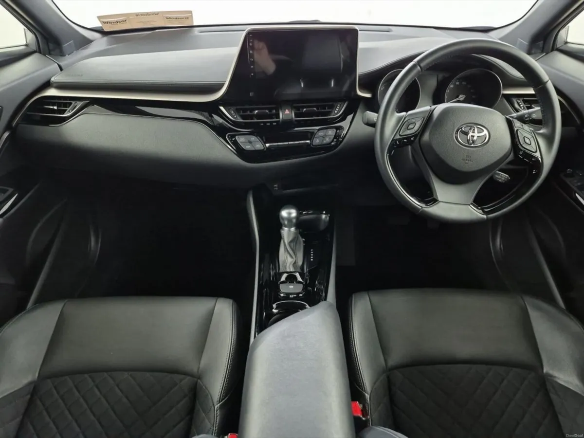 Toyota C-HR Hybrid Safety + - Image 4
