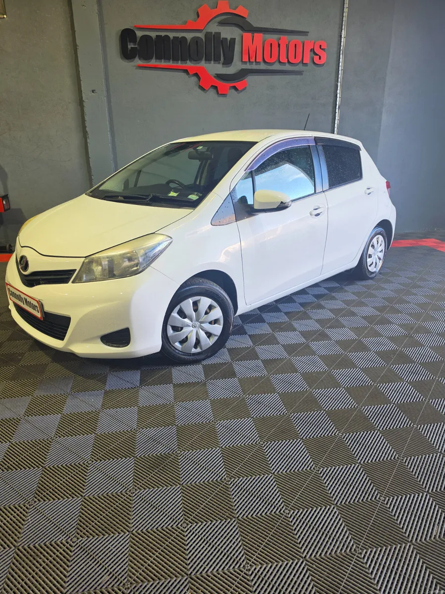 Toyota Vitz 2012 Automatic - Image 2