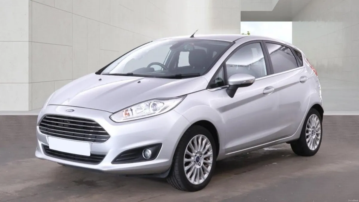 FORD FIESTA 1.0 E/B 125 TITANIUM Hatchback - Image 1