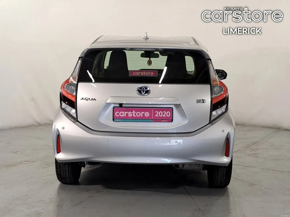 Toyota Aqua 1.5 HYBRID - Image 4