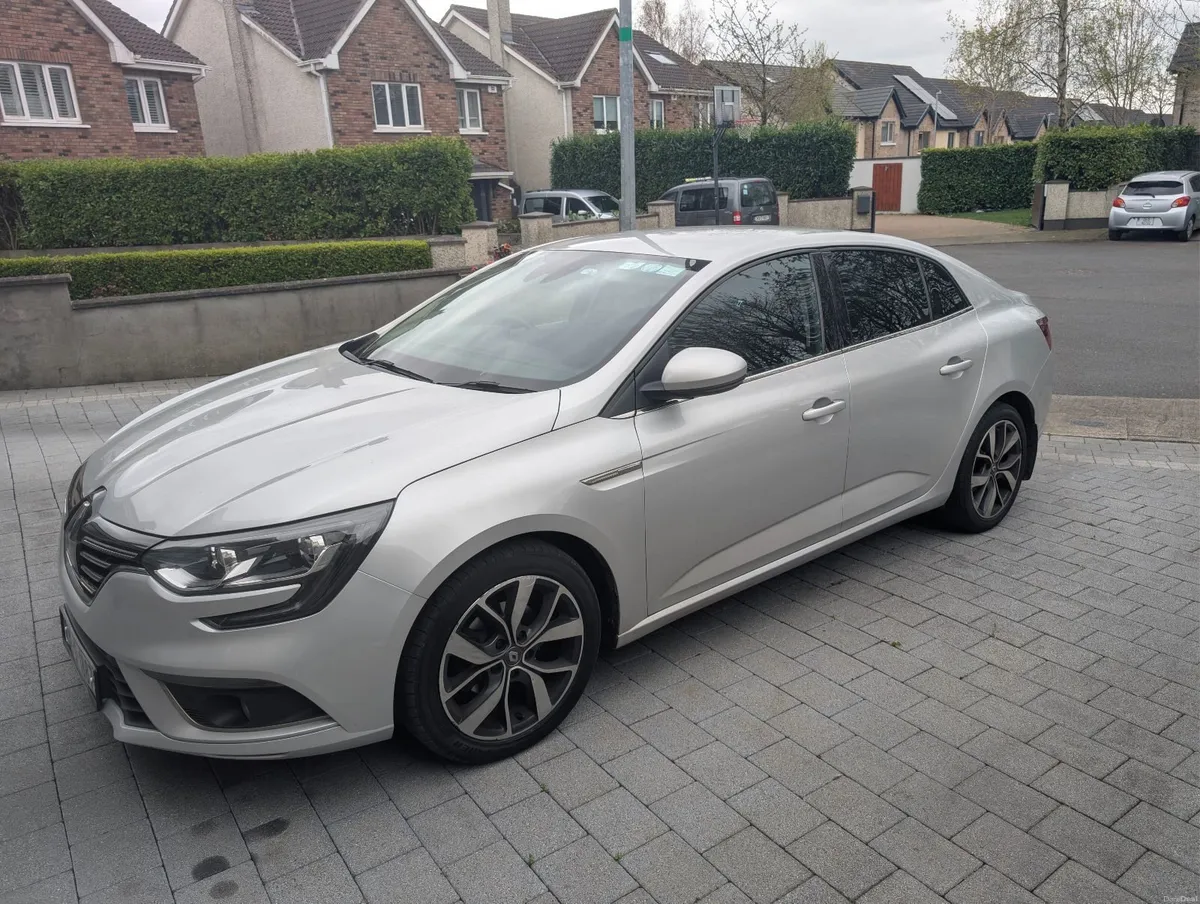 Renault Megane 2018 - Image 1