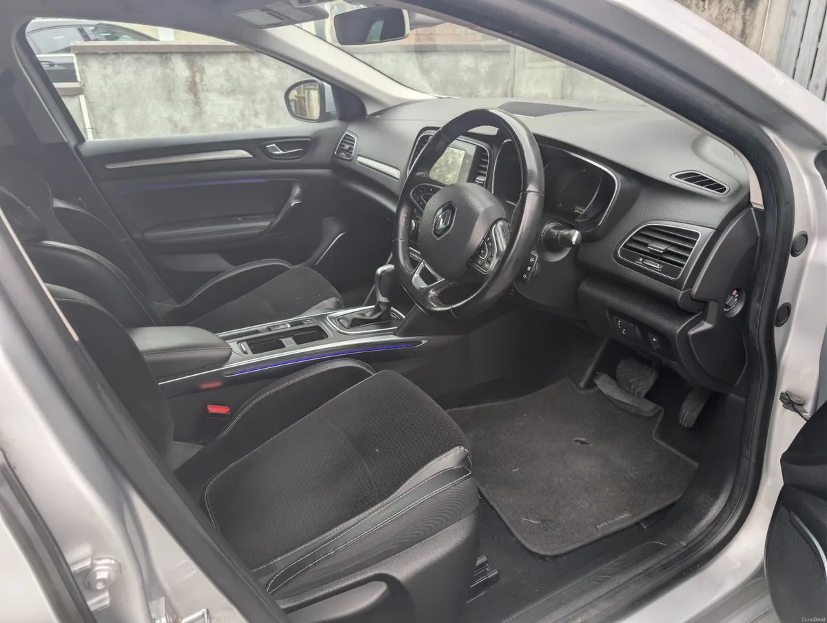 Renault Megane 2018 - Image 4