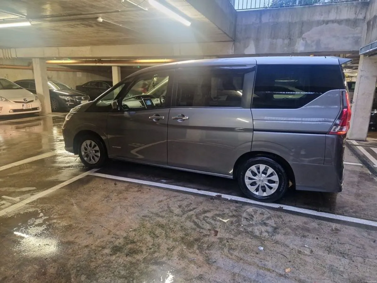2019 Nissan Serena - Image 2