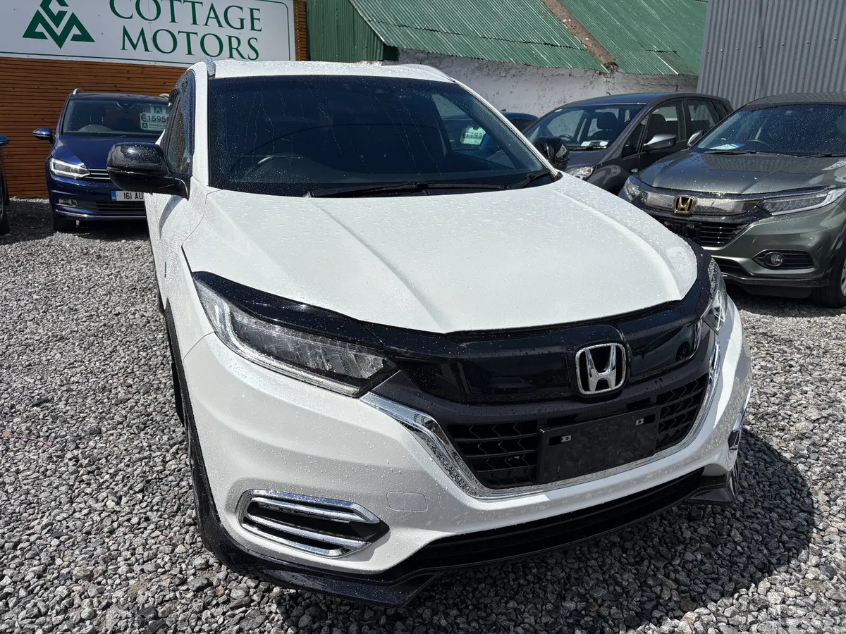 VEZEL 1.5 HYBRID AUTO RS - Image 4