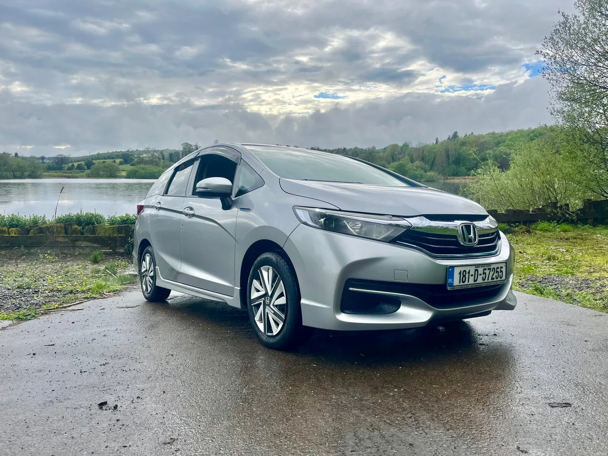 Honda Shuttle 2018 automatic hybrid - Image 3