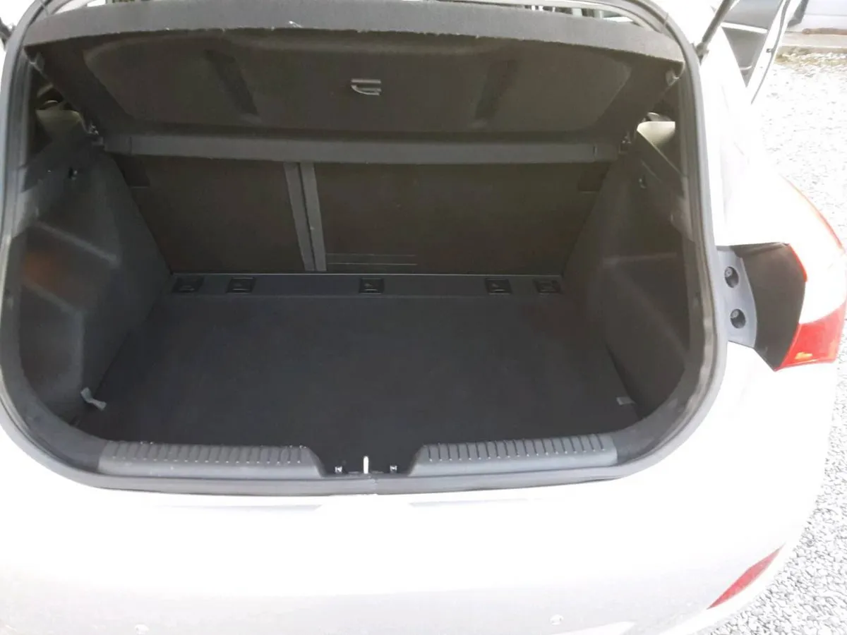 Hyundai i30 1.4 petrol - Image 4
