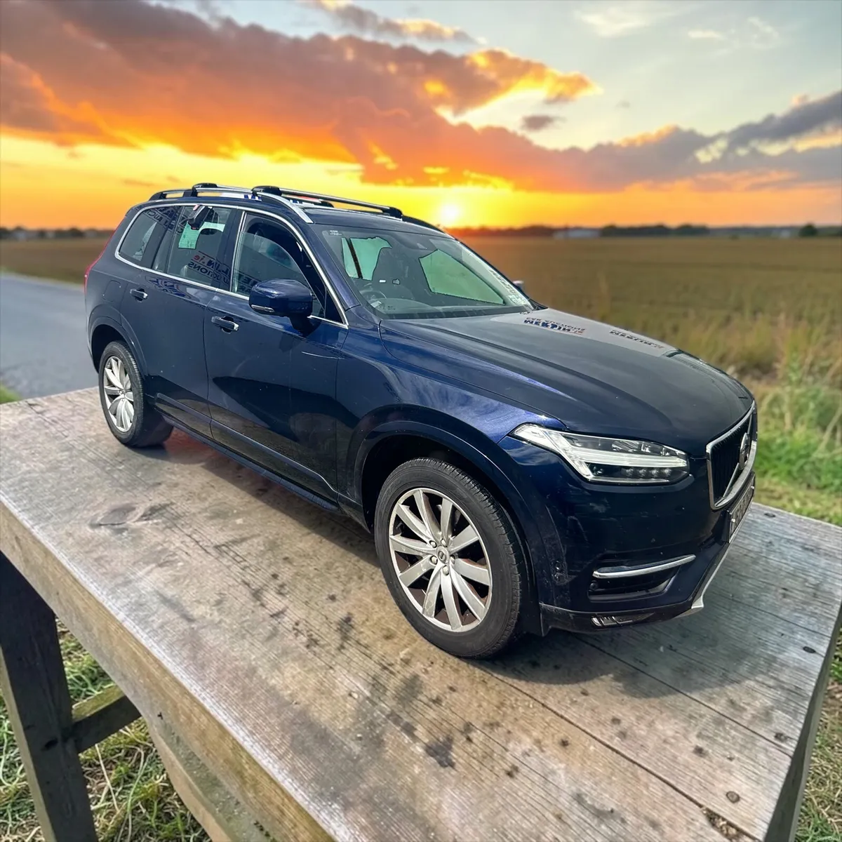 2016 Volvo XC90 D5 (235hp) AWD Momentum Geartronic - Image 3