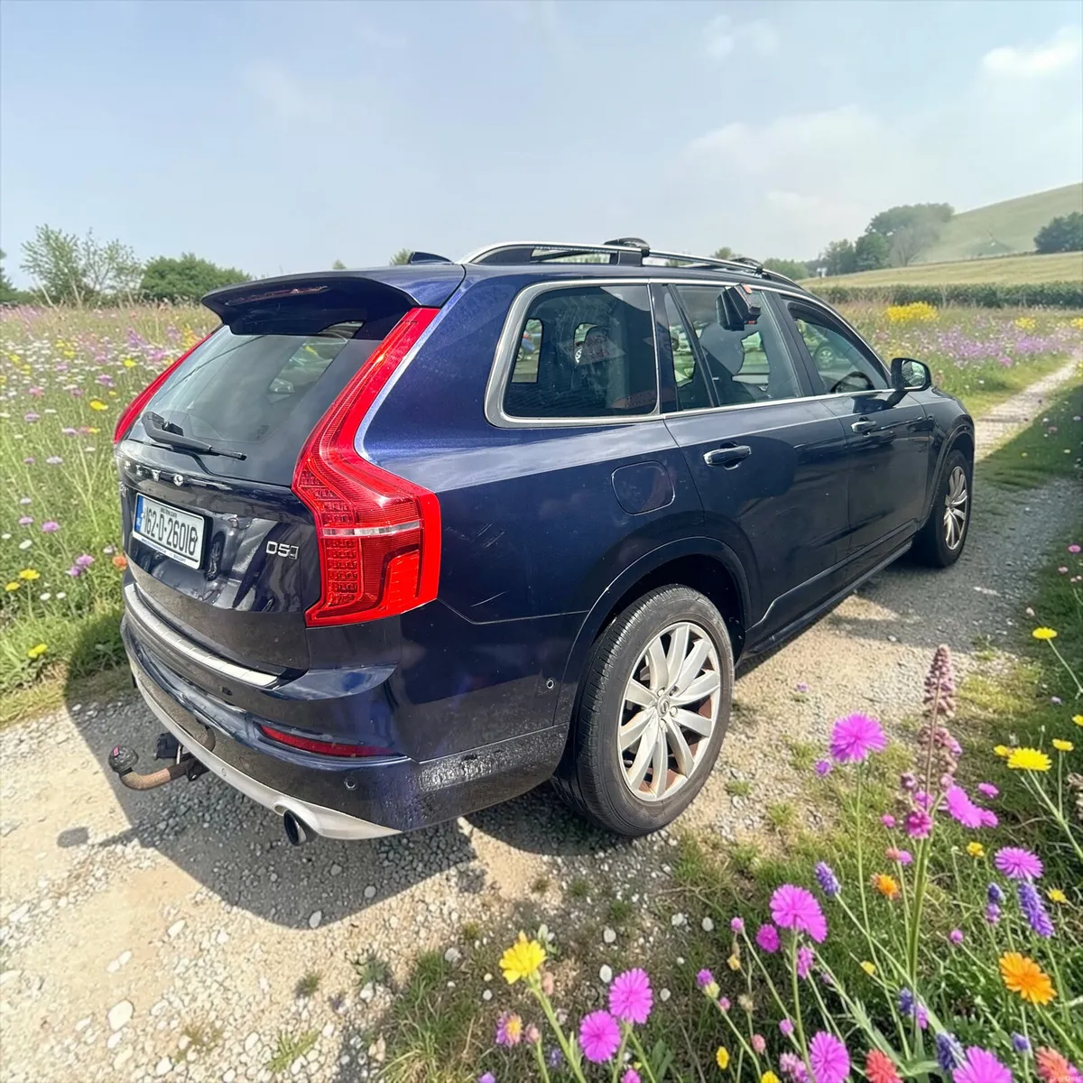 2016 Volvo XC90 D5 (235hp) AWD Momentum Geartronic - Image 2