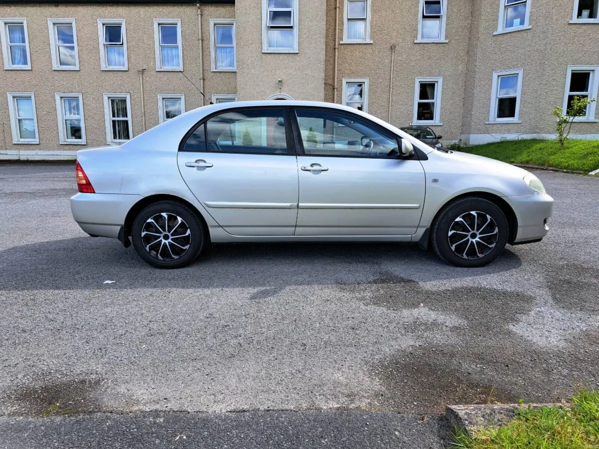 Toyota Corolla low mileage - Image 2
