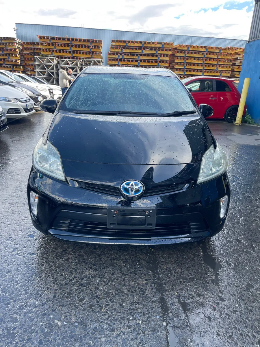 2013 Toyota Prius hybrid automatic - Image 2