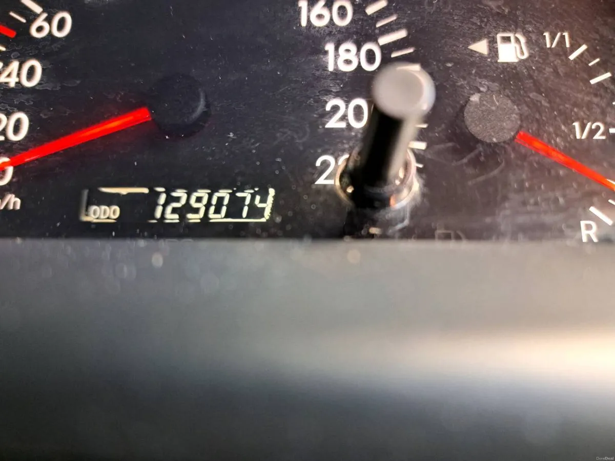 Toyota Corolla low mileage - Image 4