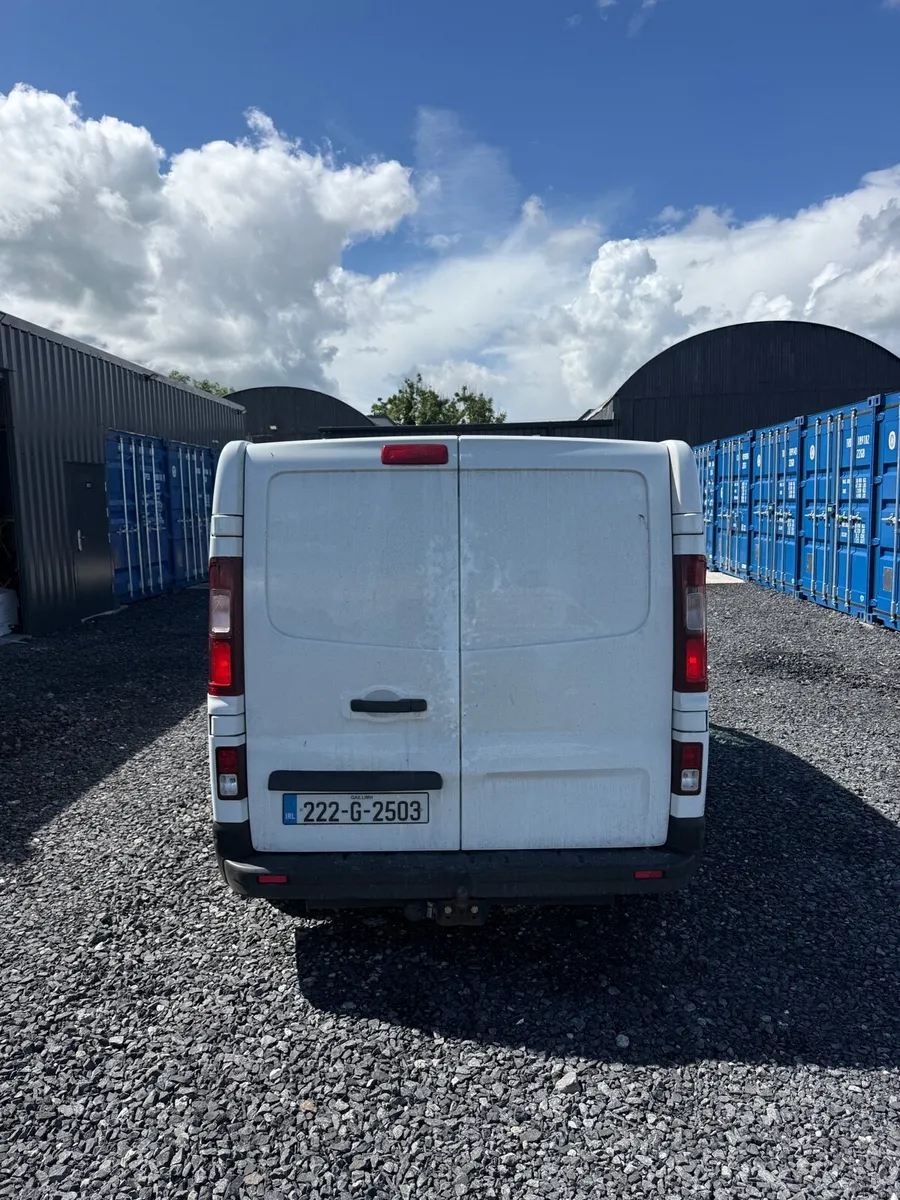 Renault traffic . Low mileage - Image 4