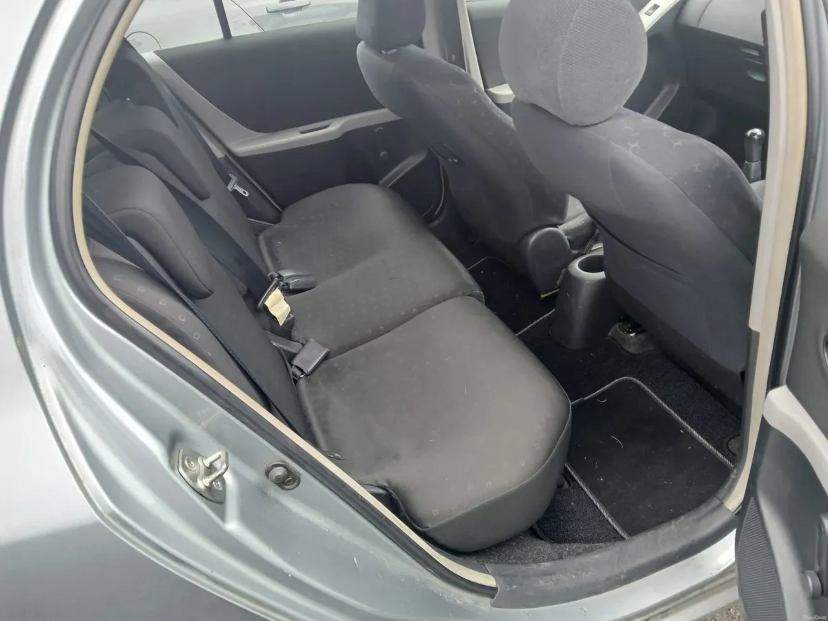 Toyota Yaris 2006 - Image 1