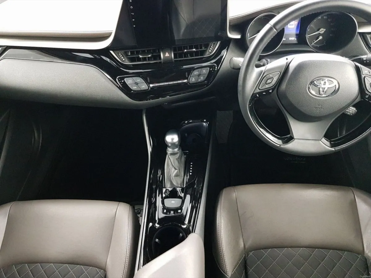 Toyota C-HR G - Image 4