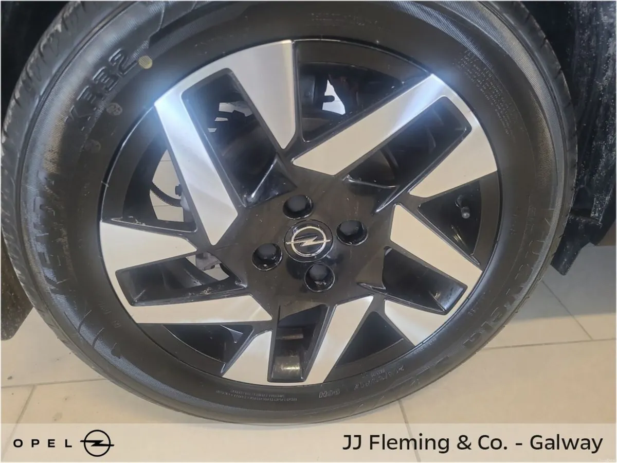 Opel Mokka Mokka E Elite 136PS Electric Auto - Image 6