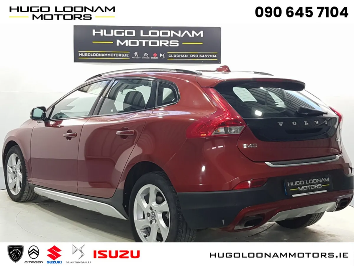Volvo V40 2.0 D2 CROSSCOUNTRY LUXURY 12 40 SERIES - Image 4