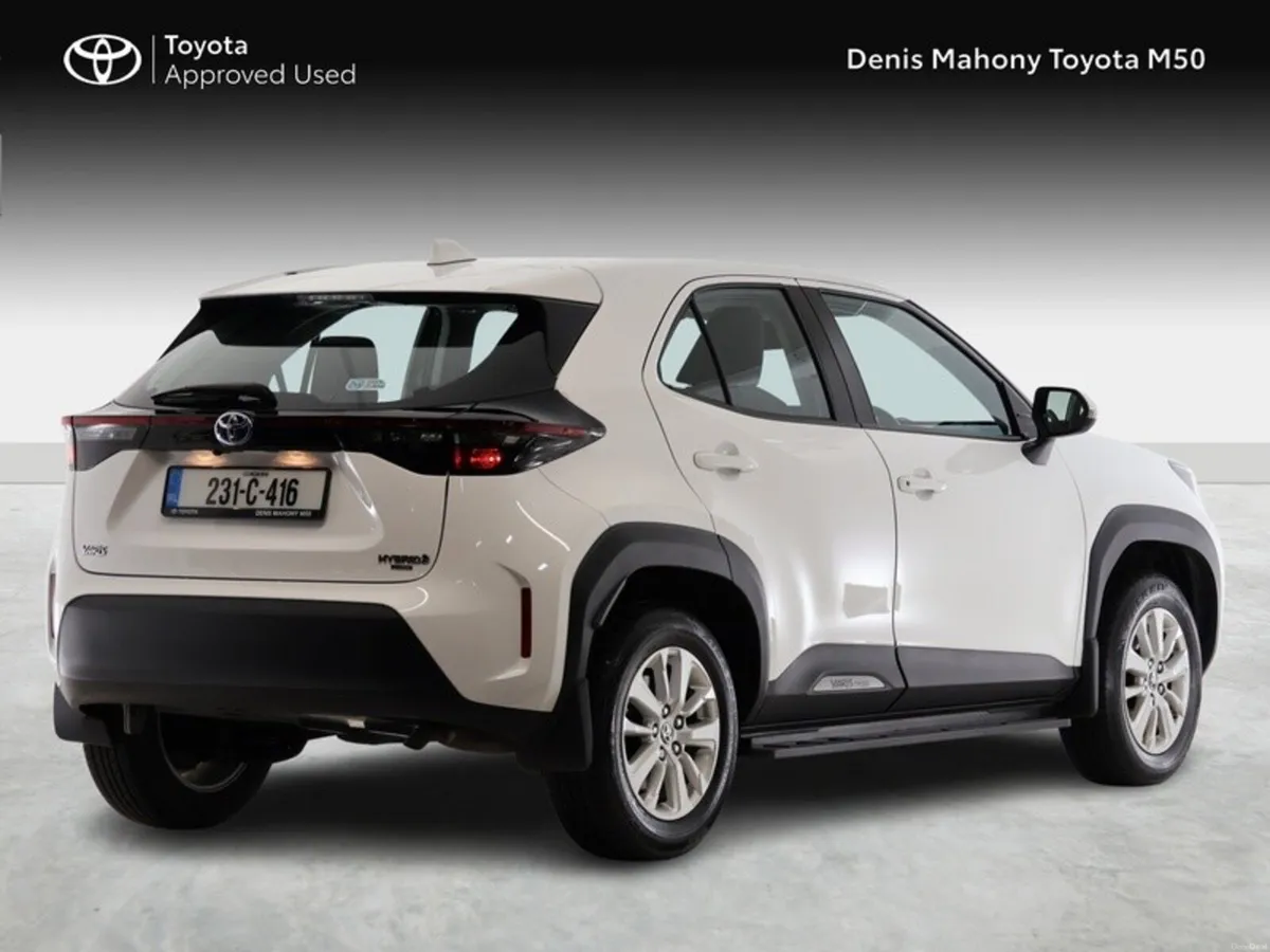 Toyota Yaris Cross Luna Hybrid - Image 2