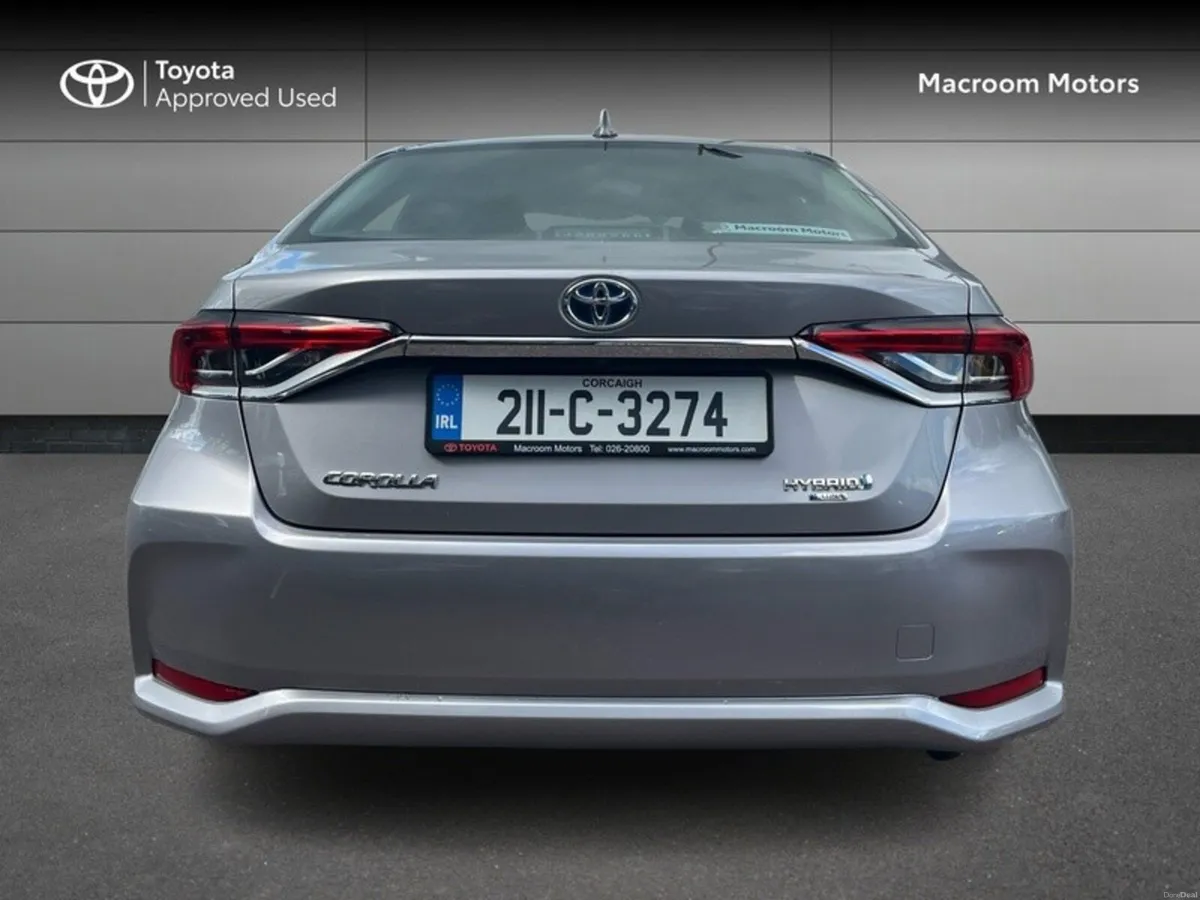 Toyota Corolla HYB LUNA SALOON 4DR AUTO HYBRID - Image 4