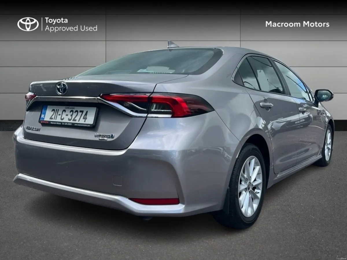 Toyota Corolla HYB LUNA SALOON 4DR AUTO HYBRID - Image 2