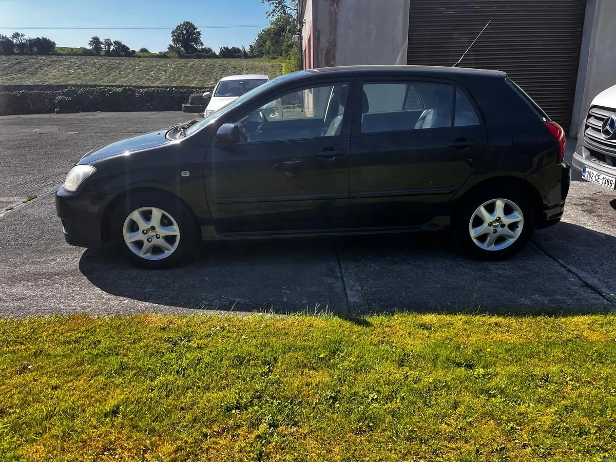 Toyota Corolla - Image 2