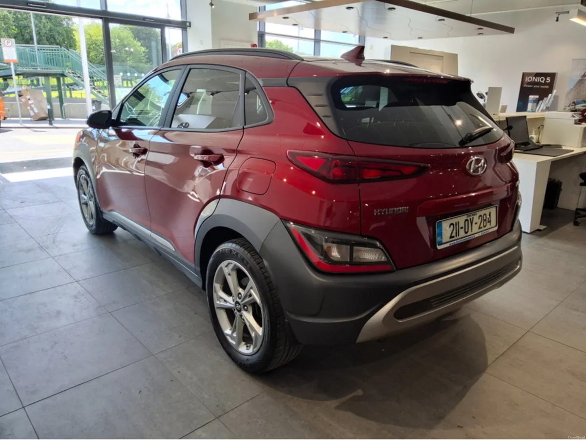 Hyundai KONA EXECUTIVE - Image 3