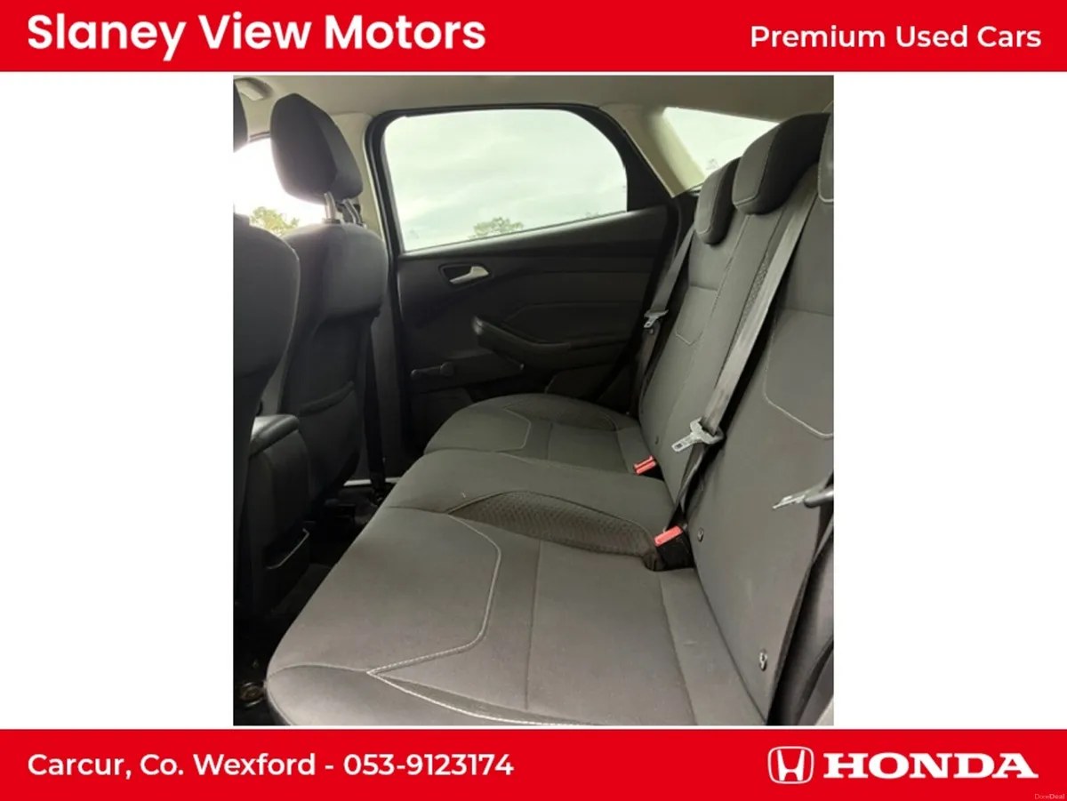 Ford Focus ZETEC 120PS 5DR - Image 6
