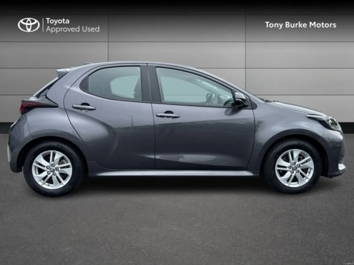 Toyota Yaris - Hybrid - New Generation - Luna Edit - Image 3