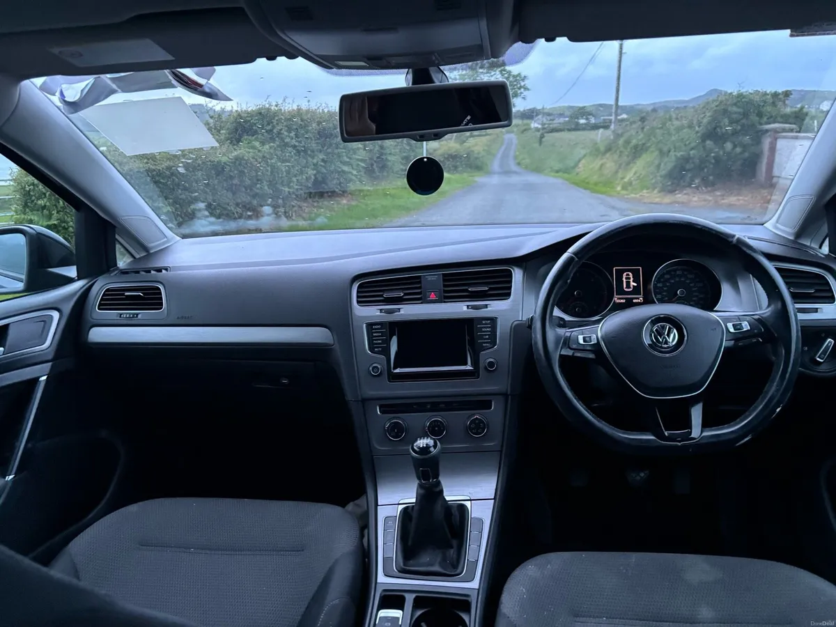 Volkswagen Golf - Image 5