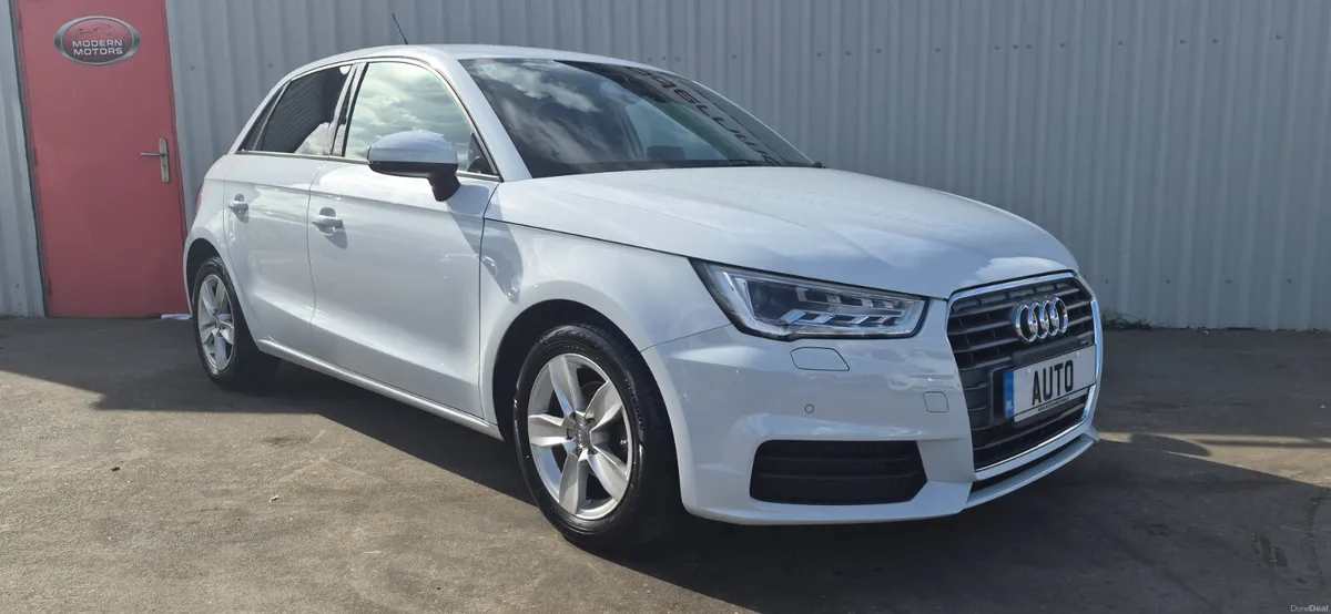 Audi A1 automatic 5dr 1.0 petrol stronic low kms - Image 3