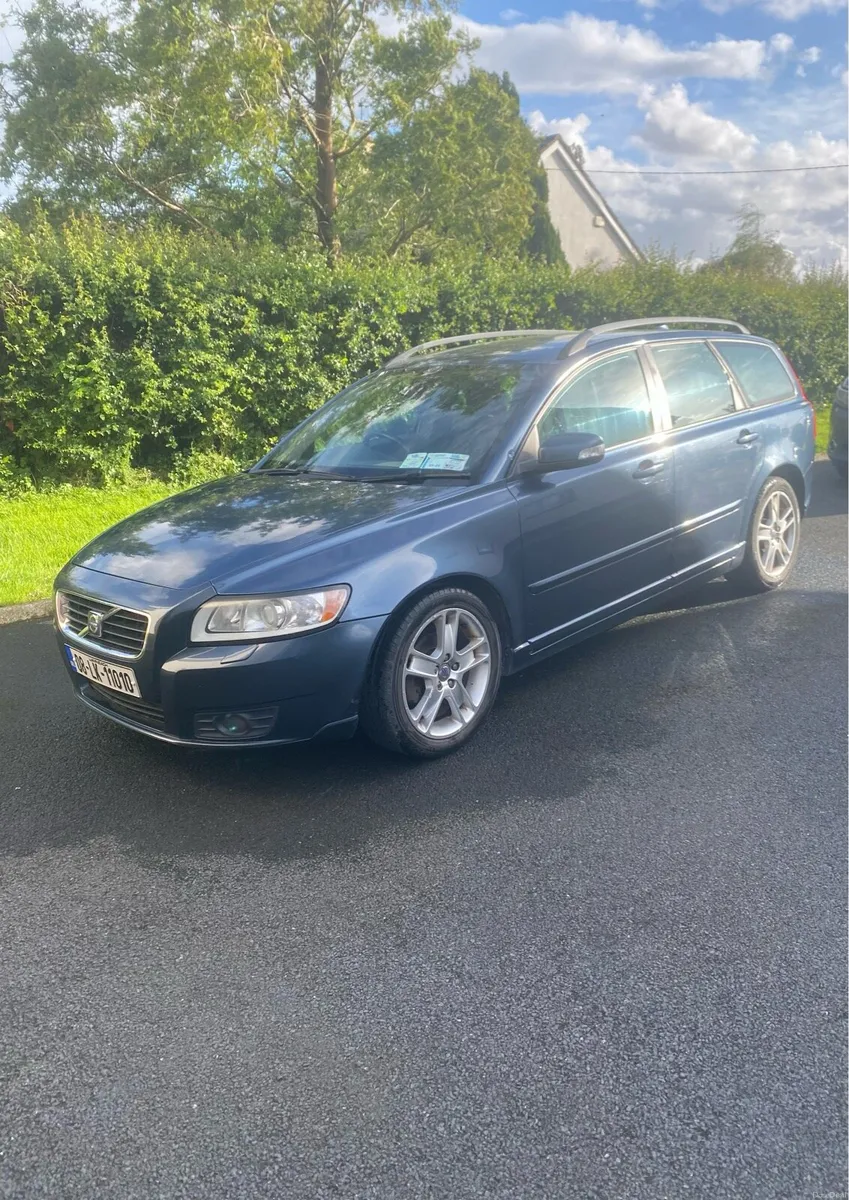 Volvo v50 2008 - Image 1