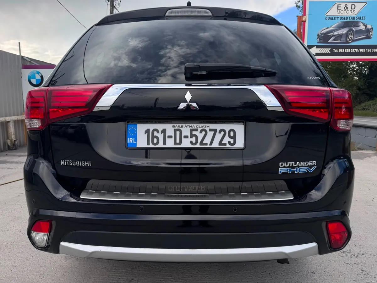161 Mitsubishi Outlander PHEV 2.0L MIVEC Hybrid - Image 3