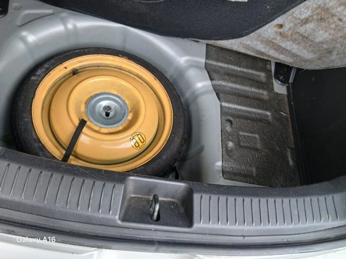 2013 Mazda2 - Image 3