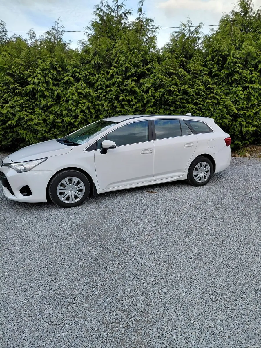 Toyota Avensis 2015 - Image 4