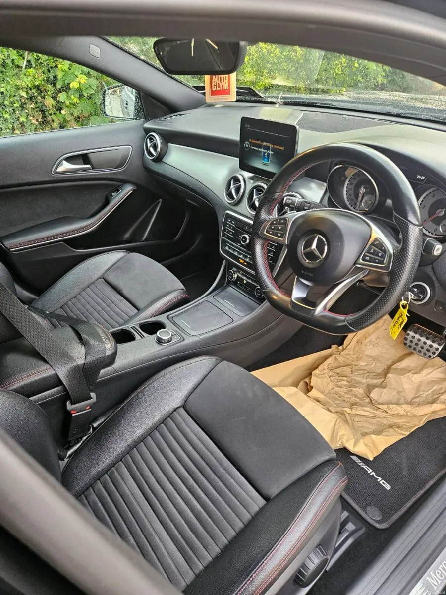 Mercedes gla 200d 4 matic - Image 5