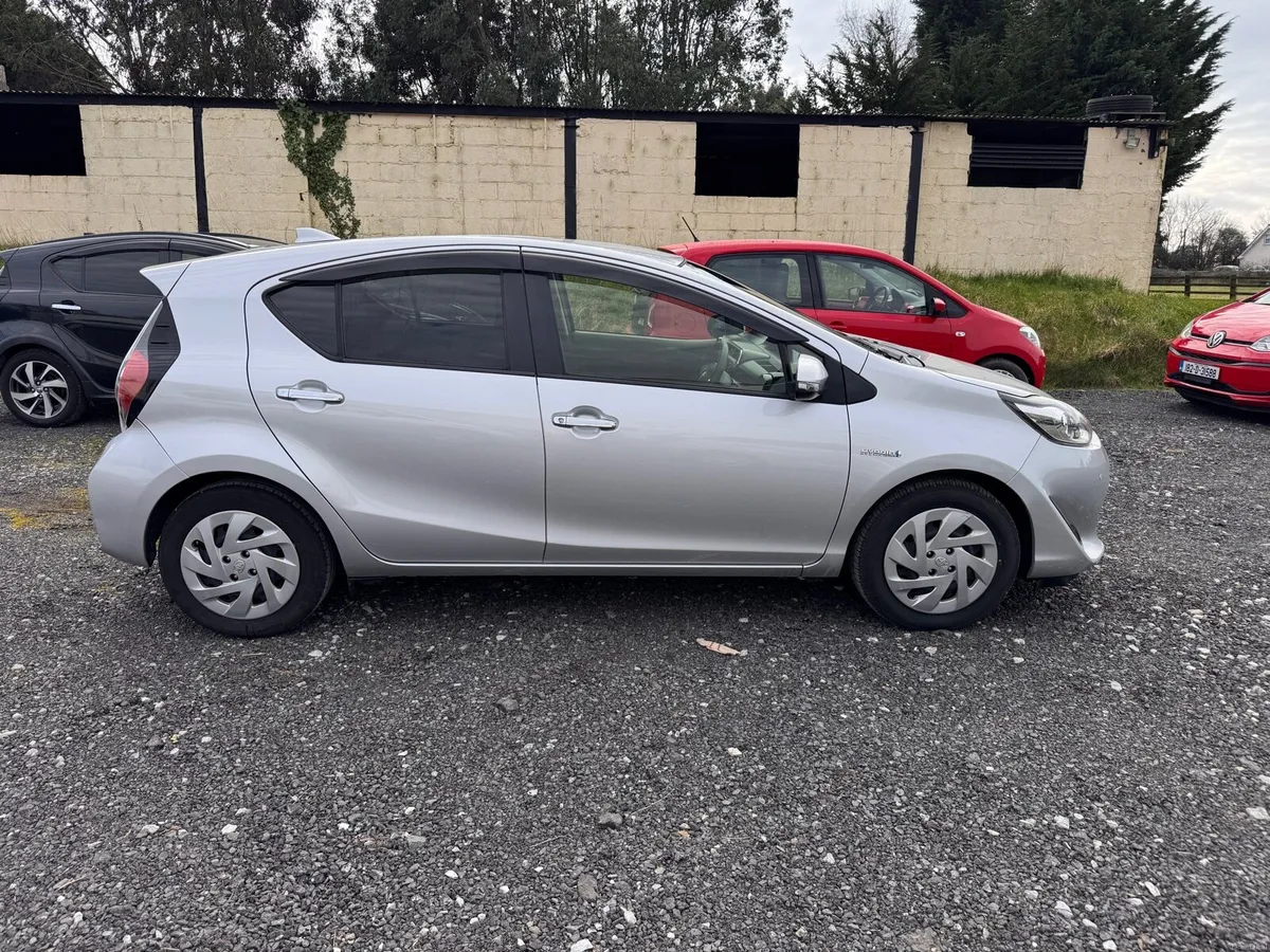 Toyota Aqua 2019 - Push start - Image 2