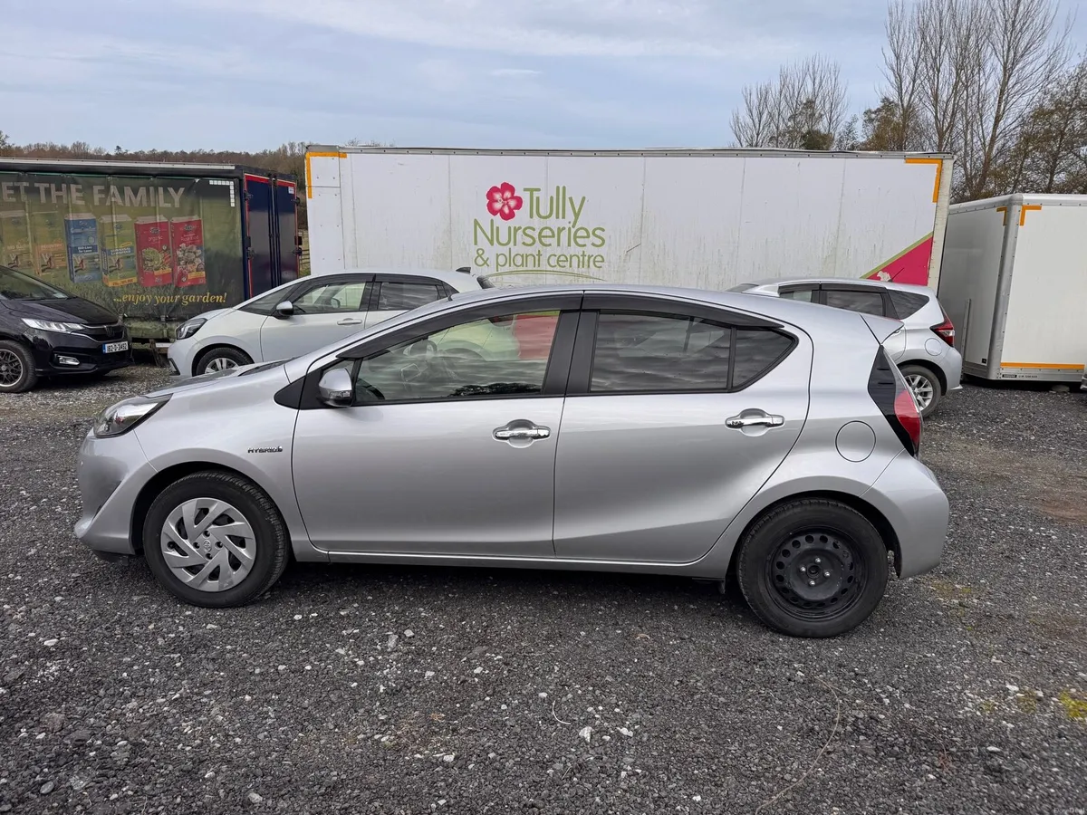 Toyota Aqua 2019 - Push start - Image 4