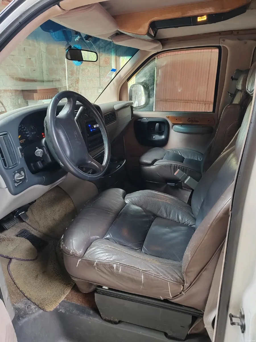 GMC VAN Savana G1500 - Image 5