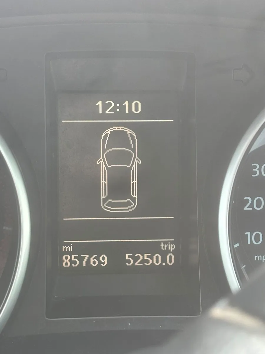 Volkswagen Golf TSI 1.4litre - Image 4