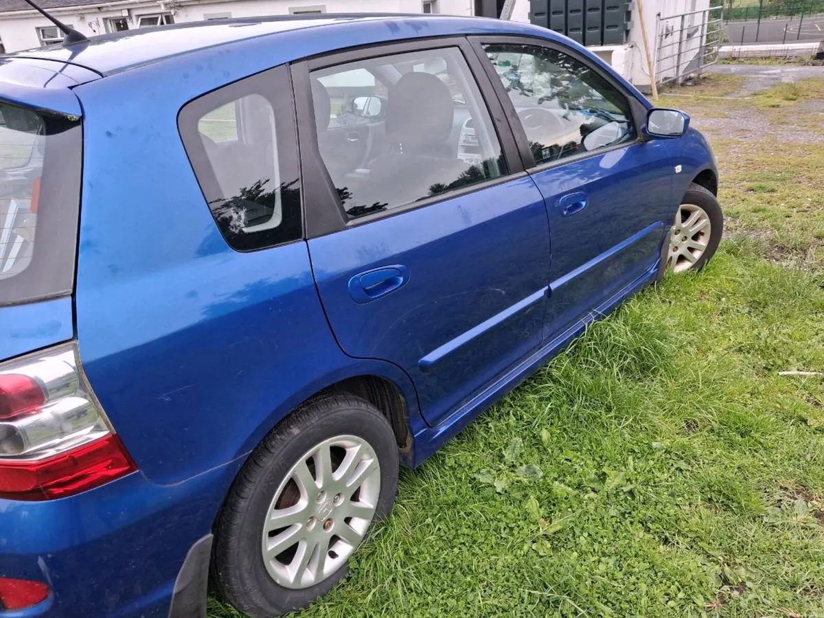 Honda civic - Image 4