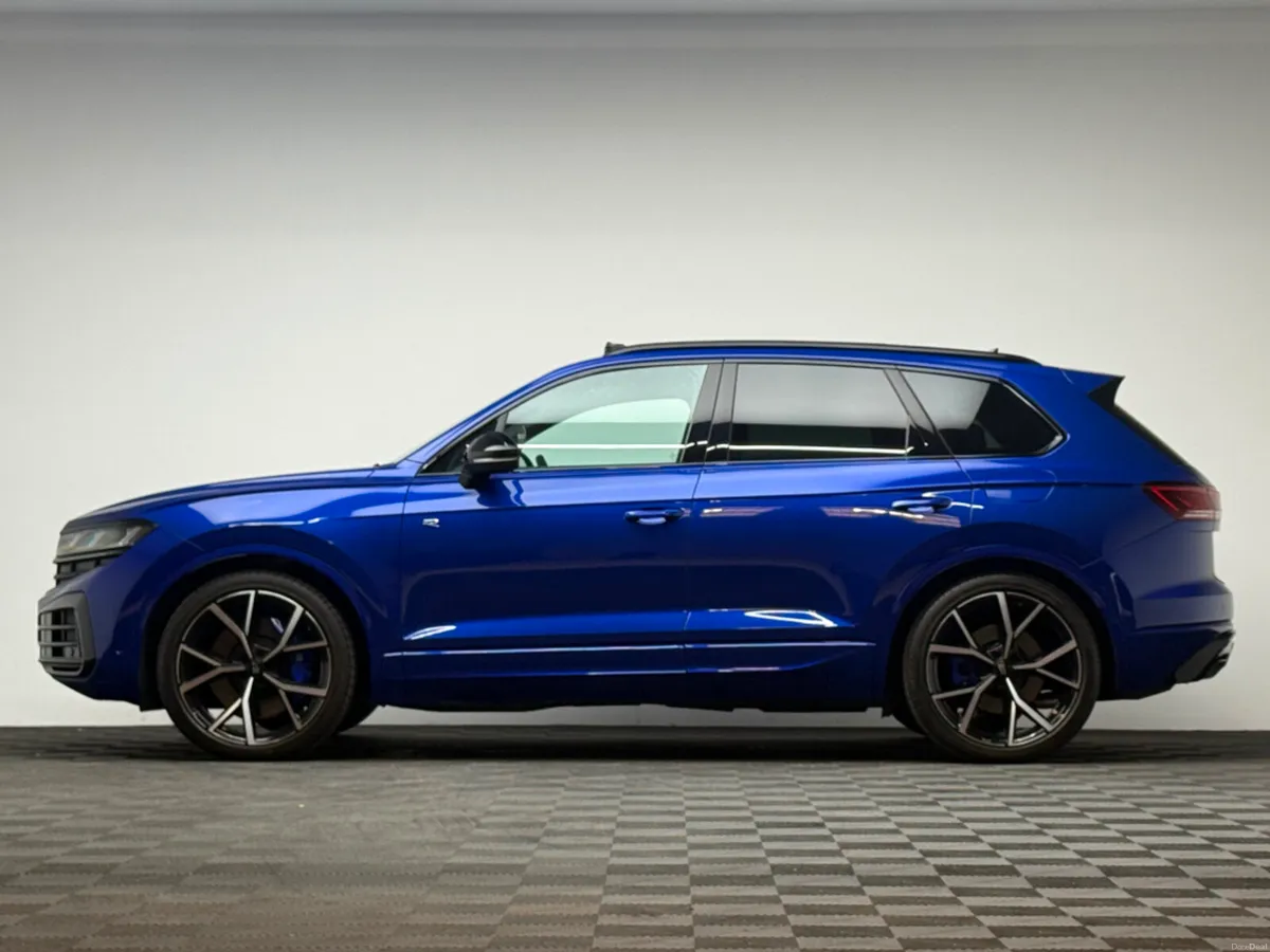 Volkswagen Touareg R V6 3.0 TSI PHEV 462HP - Image 4