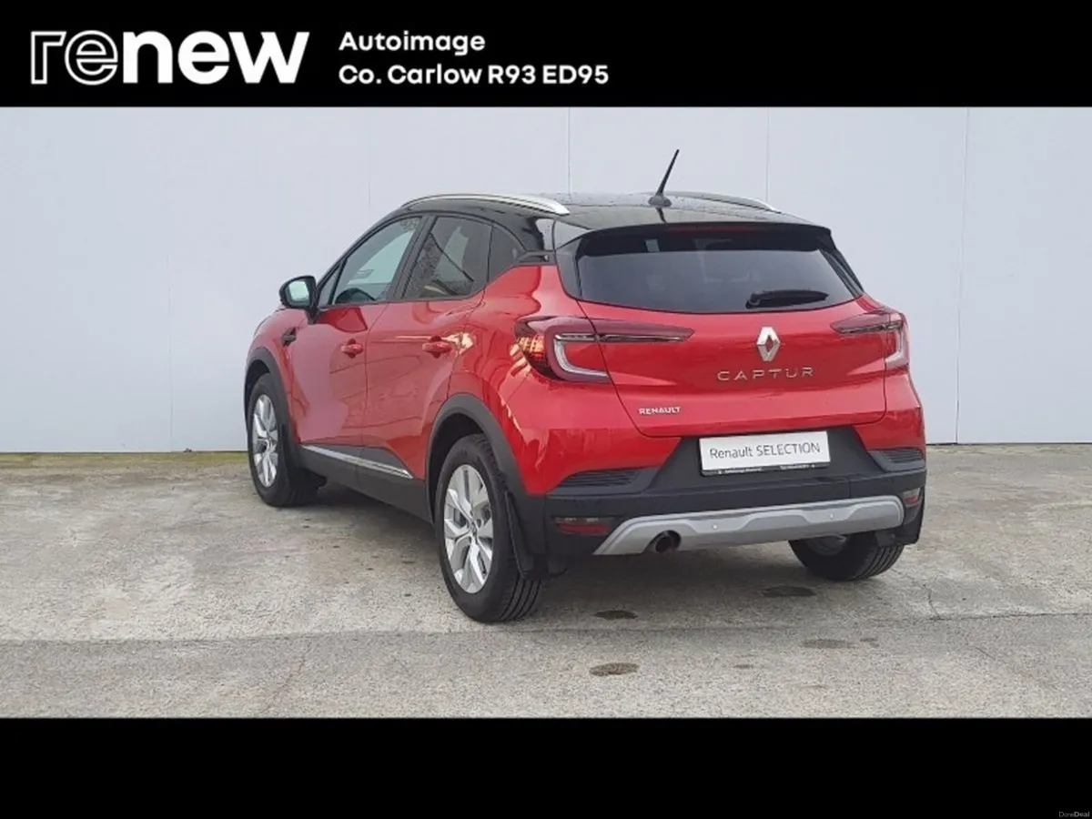 Renault Captur TCe 100 Iconic Petrol - Image 3
