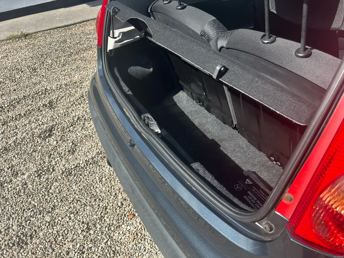 Car - Image 5